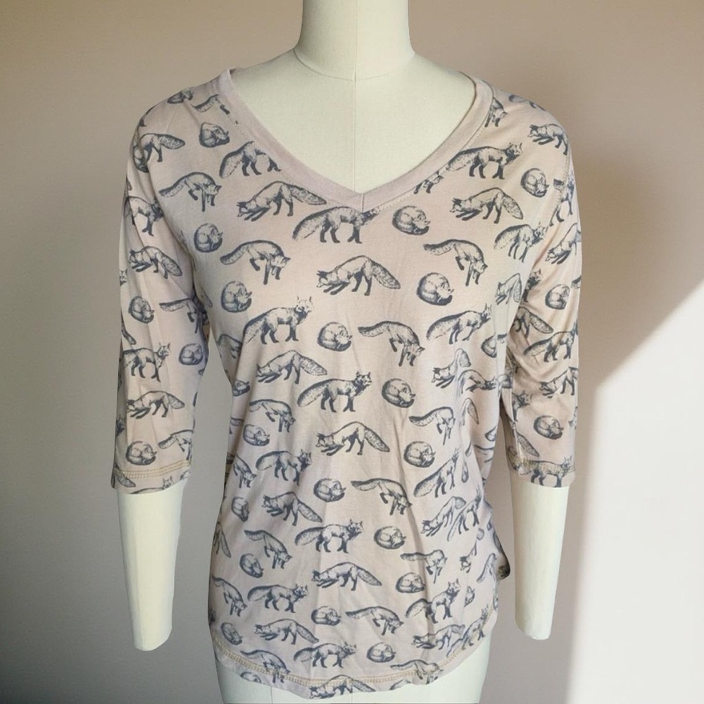 Fox Midi Sleeve Tee in Beige & Gray